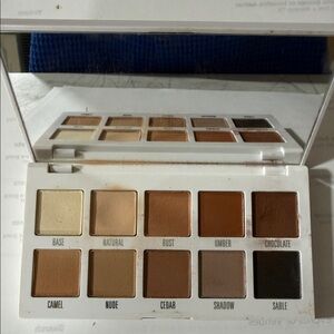 Kylie Cosmetics Earthy Tones Eyeshadow Palette